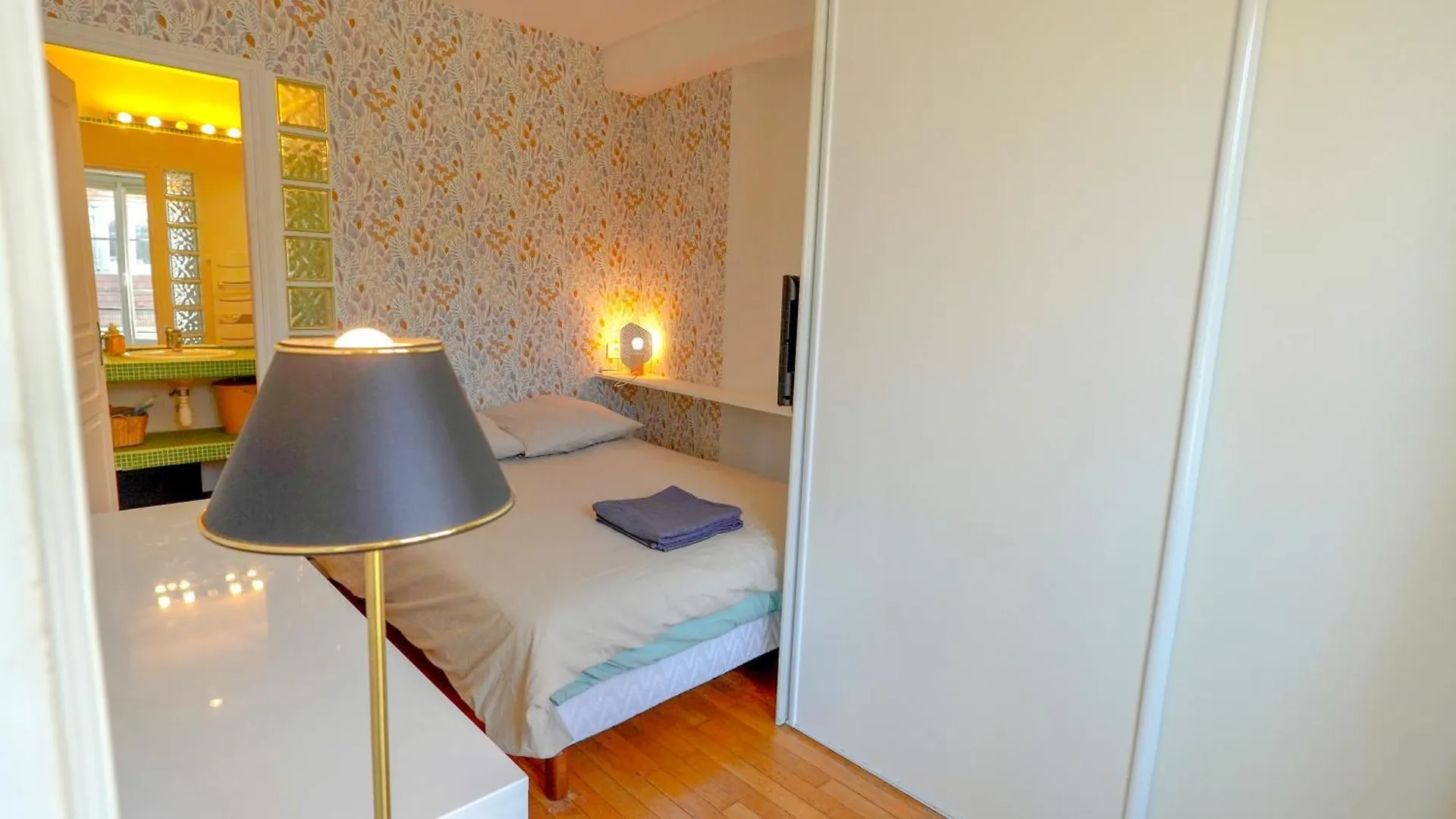 New Sunny Flat Near Montorgeuil Apartament *