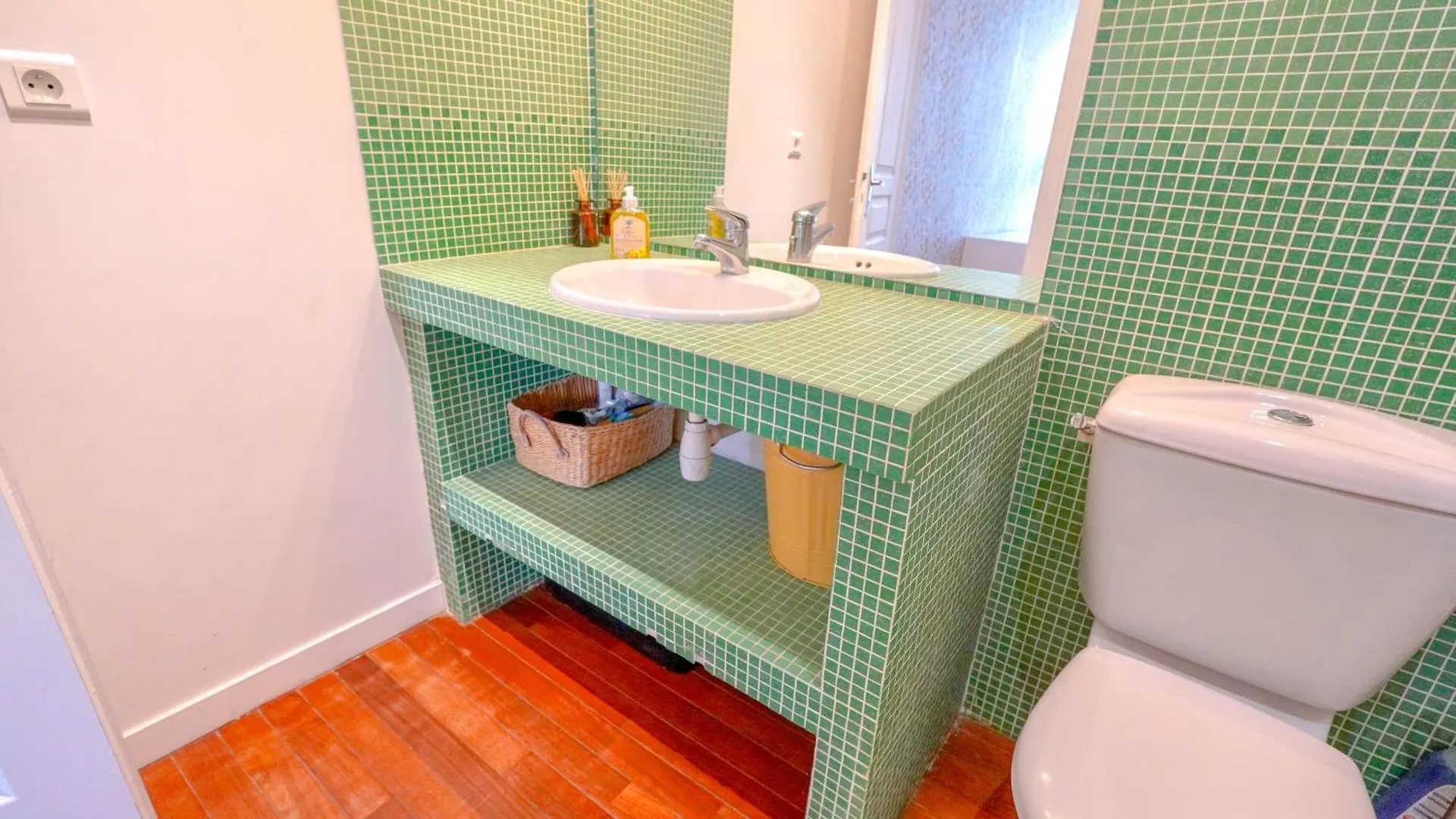 New Sunny Flat Near Montorgeuil Apartament *